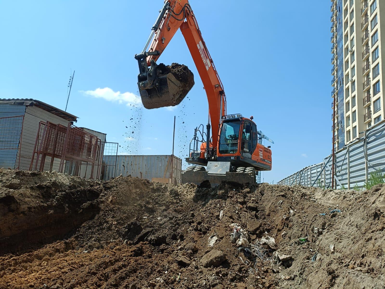 Колесный экскаватор Doosan 210 - фото 1